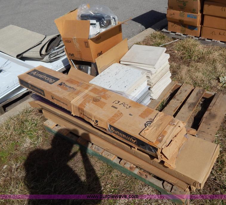 image for item Z9453 Assorted building supplies