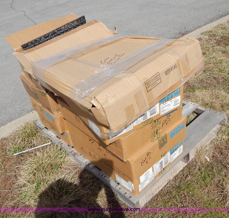 image for item Z9453 Assorted building supplies