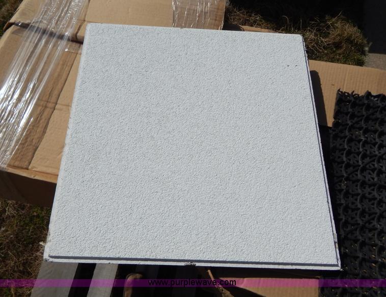 image for item Z9453 Assorted building supplies