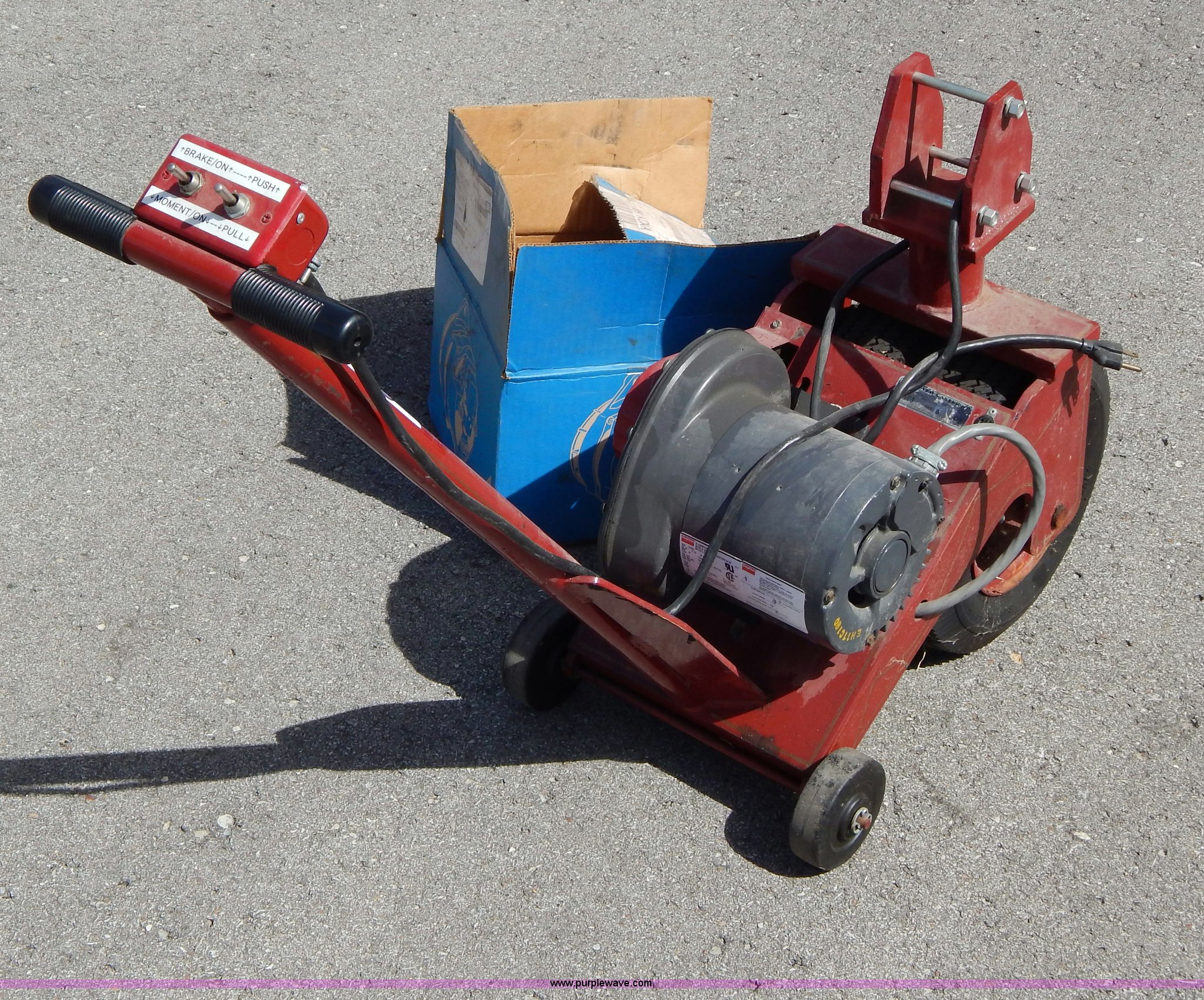 Power caster in North Kansas City, MO Item Z9454 sold Purple Wave