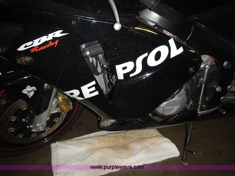 image for item AC9043 2004 Honda CBR600RR motorcycle