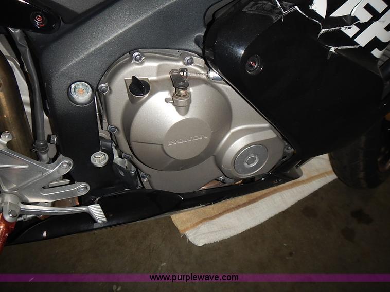 image for item AC9043 2004 Honda CBR600RR motorcycle