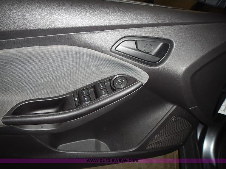 image for item I3641 2012 Ford Focus SE