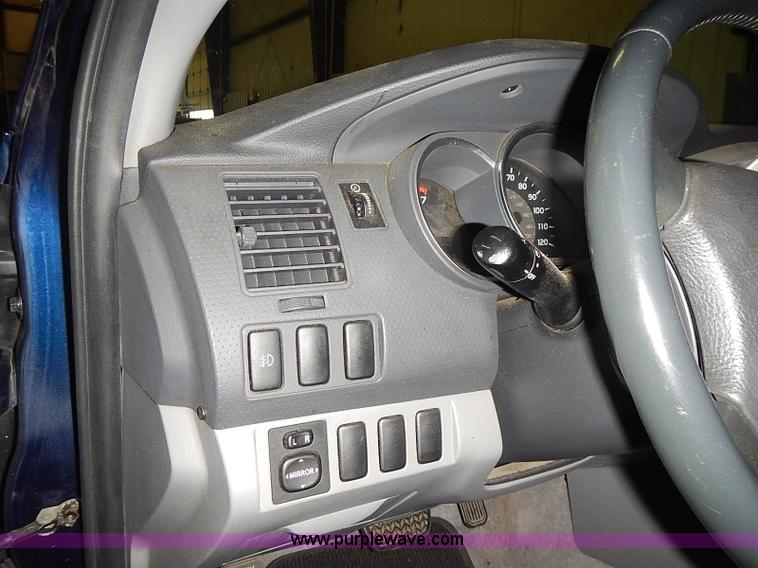 image for item I3643 2006 Toyota Tacoma PreRunner Double Cab pickup truck