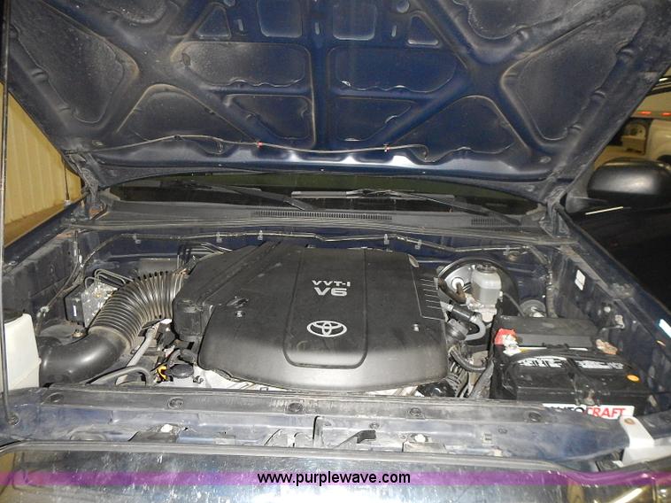 image for item I3643 2006 Toyota Tacoma PreRunner Double Cab pickup truck