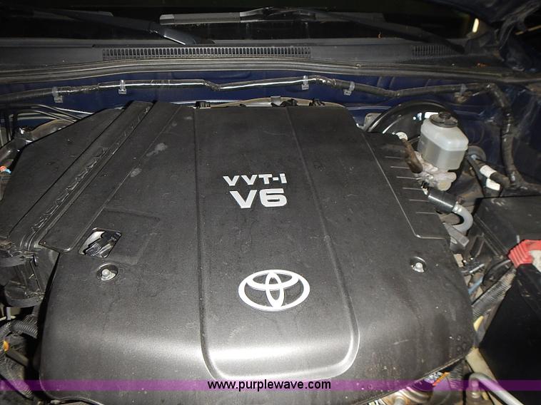 image for item I3643 2006 Toyota Tacoma PreRunner Double Cab pickup truck