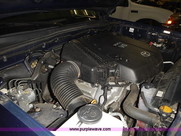 image for item I3643 2006 Toyota Tacoma PreRunner Double Cab pickup truck