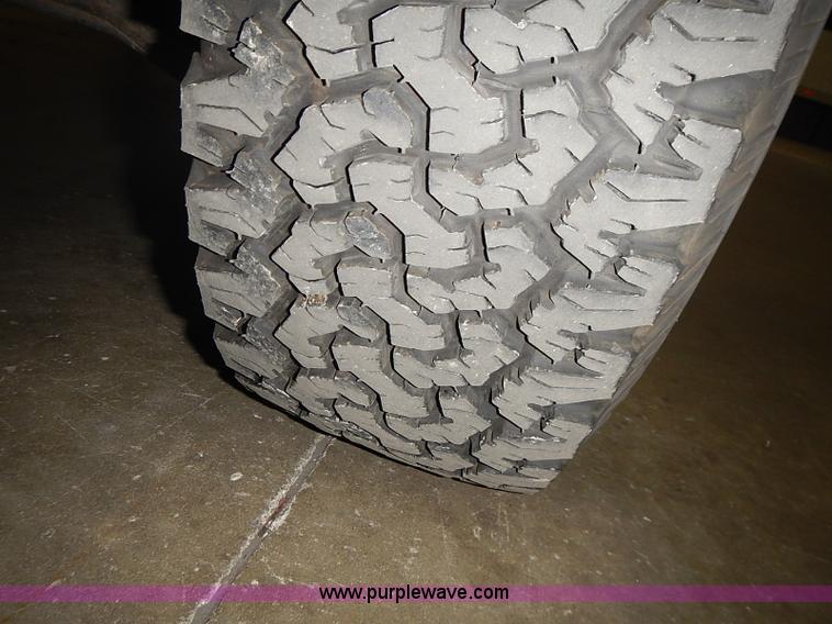 image for item I3643 2006 Toyota Tacoma PreRunner Double Cab pickup truck