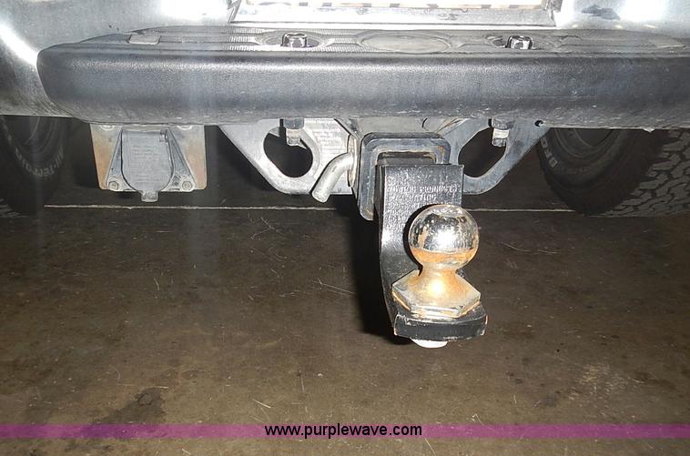 image for item I3643 2006 Toyota Tacoma PreRunner Double Cab pickup truck