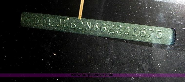 image for item I3643 2006 Toyota Tacoma PreRunner Double Cab pickup truck