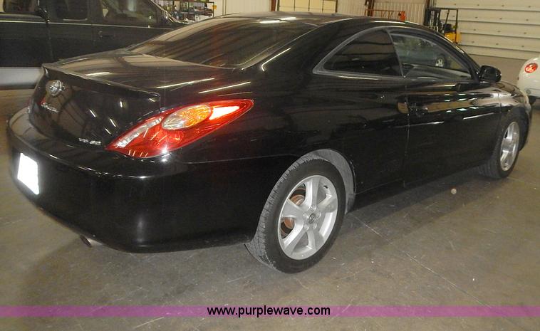 image for item I3645 2004 Toyota Camry Solara SE <br />Non-repairable title, parts only