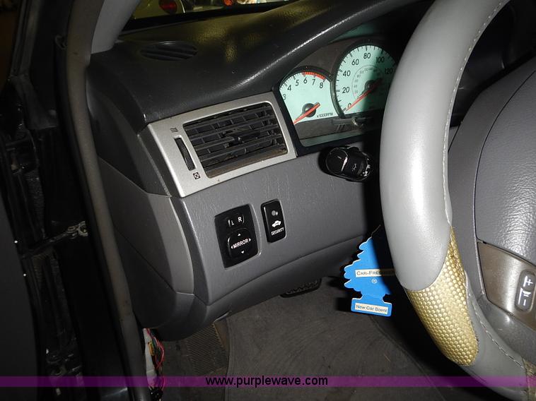 image for item I3645 2004 Toyota Camry Solara SE <br />Non-repairable title, parts only