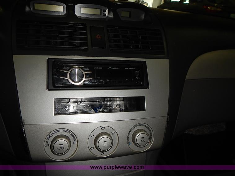 image for item I3645 2004 Toyota Camry Solara SE <br />Non-repairable title, parts only