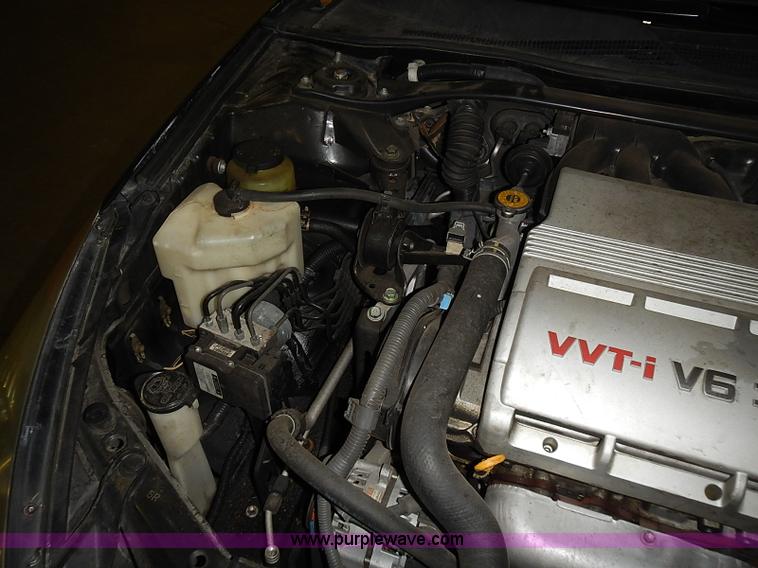 image for item I3645 2004 Toyota Camry Solara SE <br />Non-repairable title, parts only