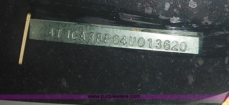 image for item I3645 2004 Toyota Camry Solara SE <br />Non-repairable title, parts only