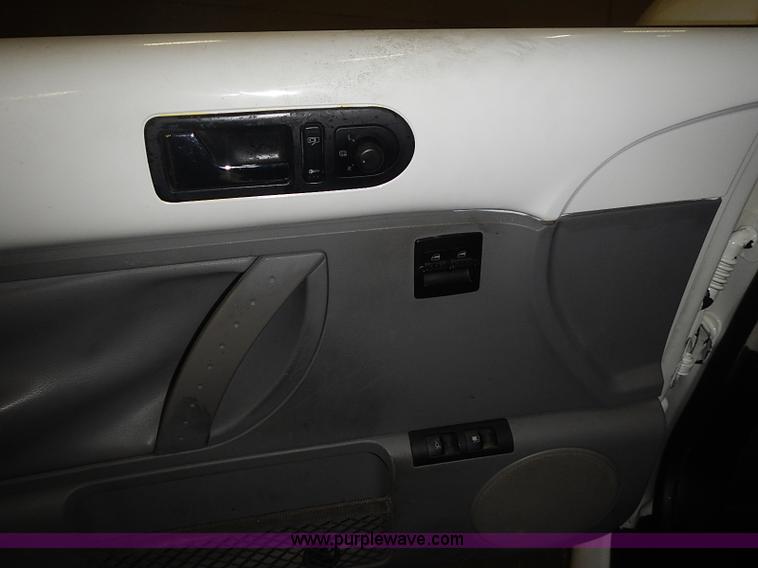 image for item I3646 2000 Volkswagen New Beetle GLX