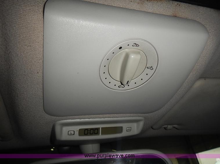 image for item I3646 2000 Volkswagen New Beetle GLX