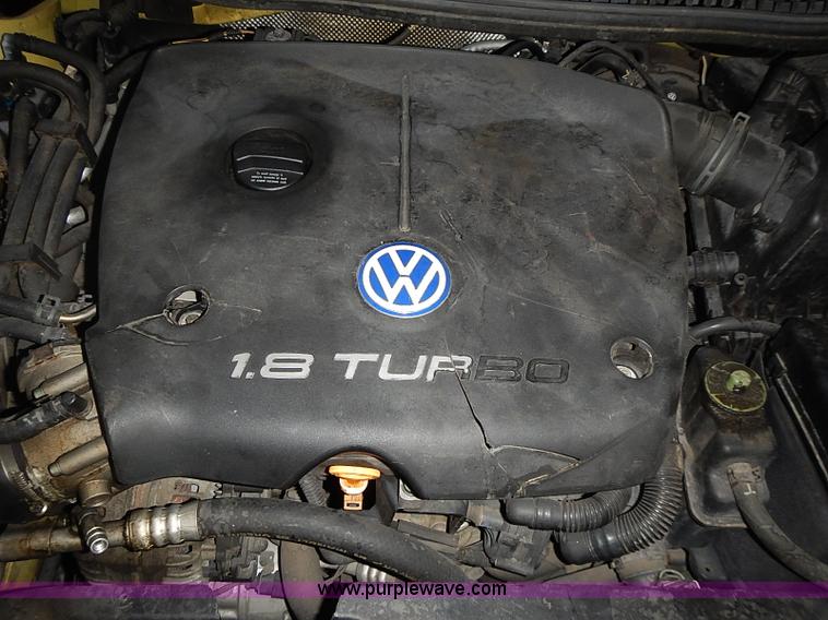 image for item I3646 2000 Volkswagen New Beetle GLX