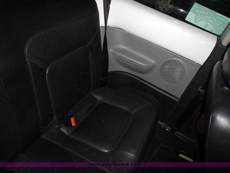 image for item I3646 2000 Volkswagen New Beetle GLX