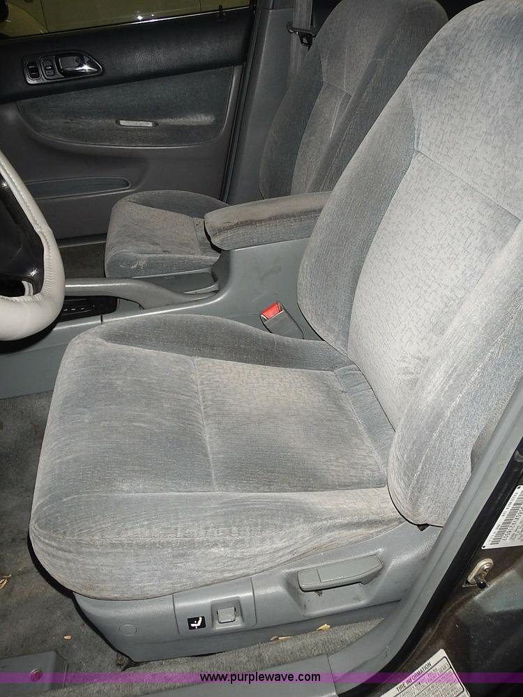 image for item I3647 1997 Honda Accord EX