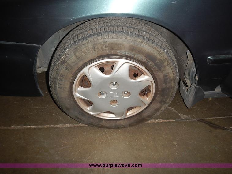 image for item I3647 1997 Honda Accord EX