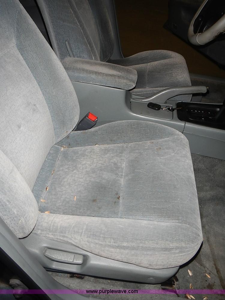 image for item I3647 1997 Honda Accord EX