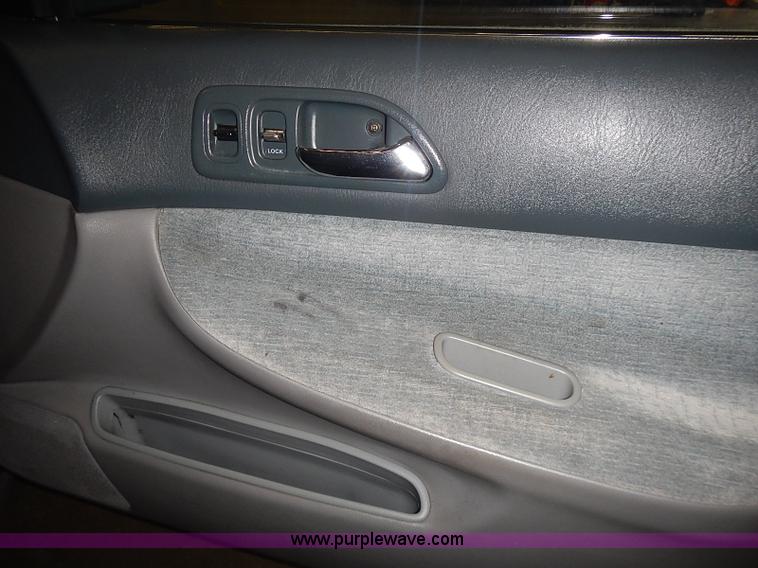 image for item I3647 1997 Honda Accord EX