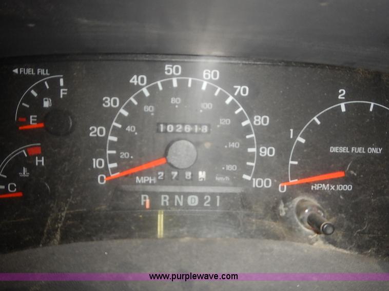 image for item I3649 2000 Ford F450 Super Duty XL truck cab and chassis