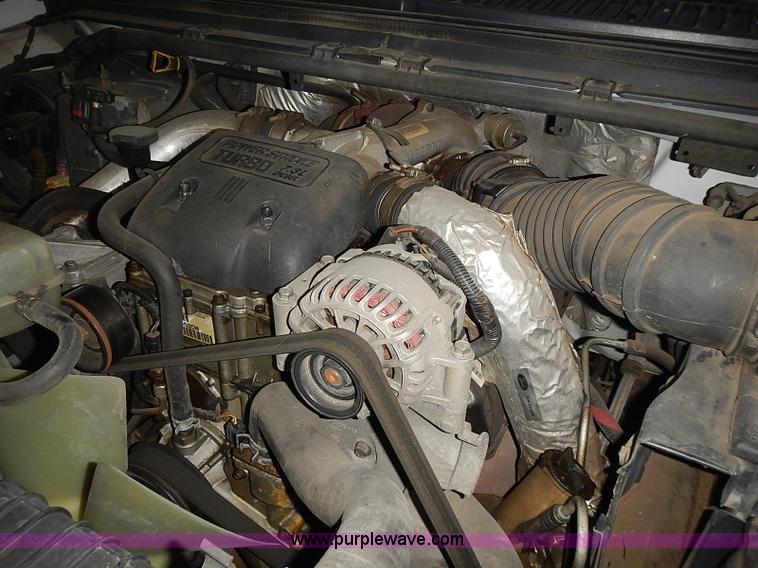 image for item I3649 2000 Ford F450 Super Duty XL truck cab and chassis