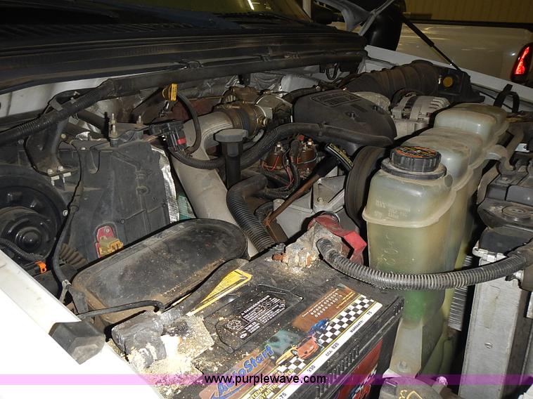 image for item I3649 2000 Ford F450 Super Duty XL truck cab and chassis