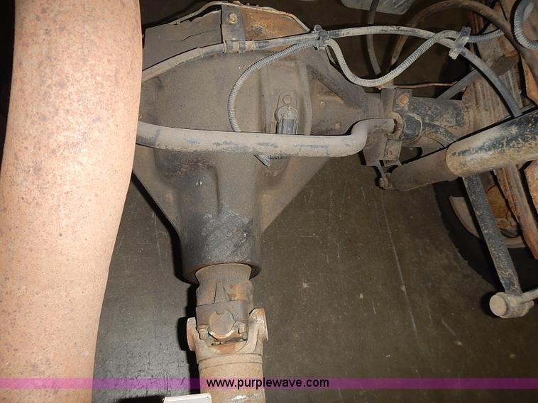 image for item I3649 2000 Ford F450 Super Duty XL truck cab and chassis