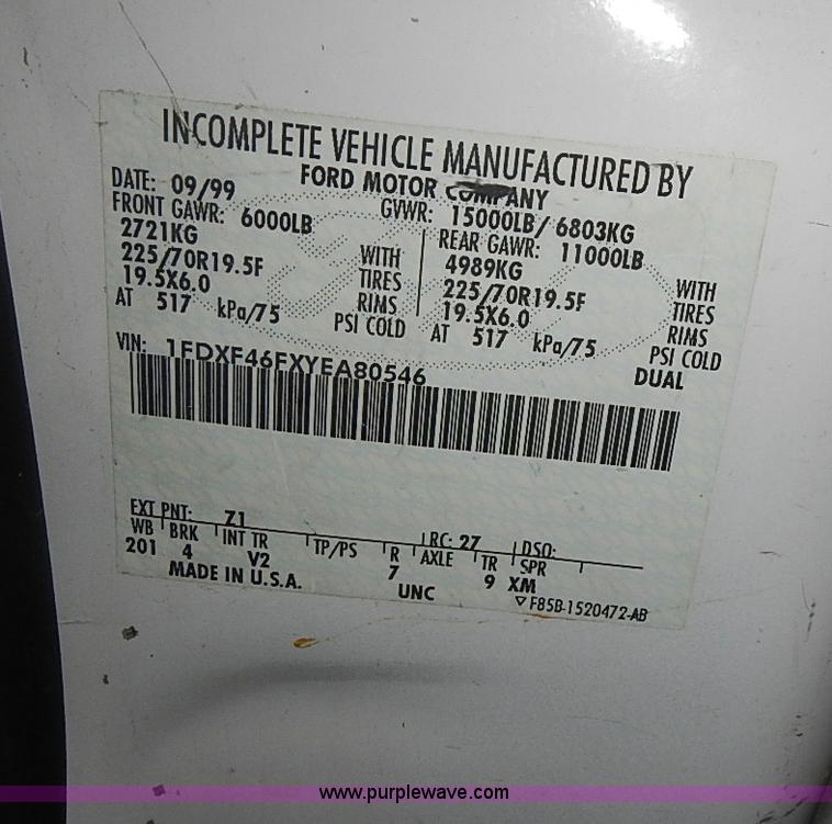 image for item I3649 2000 Ford F450 Super Duty XL truck cab and chassis