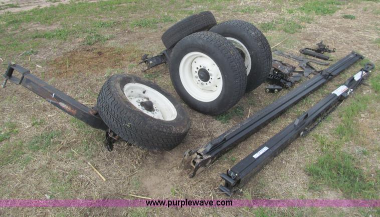 image for item AQ9821 Mac Don FD70 draper head transport trailer