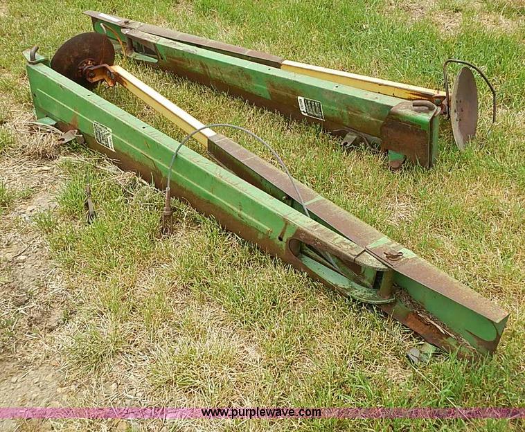 image for item AZ9963 (2) John Deere 10' markers