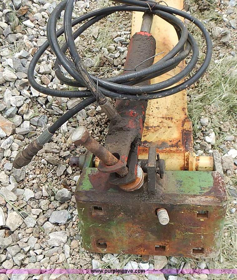 image for item AZ9966 (2) telescoping markers