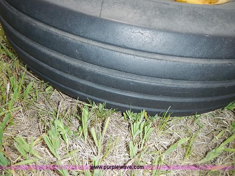 image for item AZ9975 (2) John Deere planter lift assist wheels