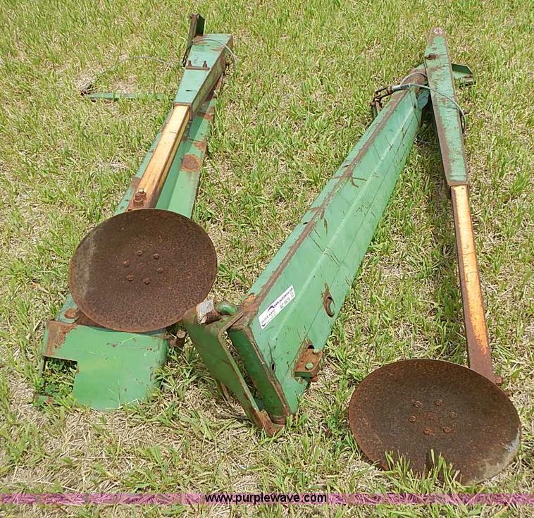 image for item AZ9979 (2) John Deere 11.5' markers