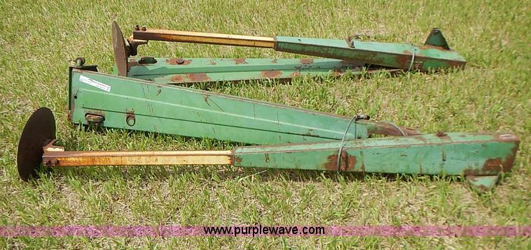 image for item AZ9979 (2) John Deere 11.5' markers