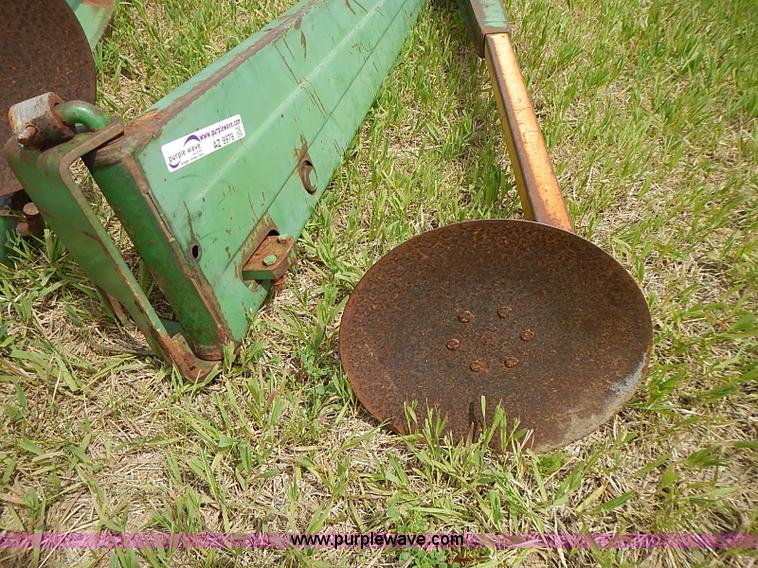 image for item AZ9979 (2) John Deere 11.5' markers