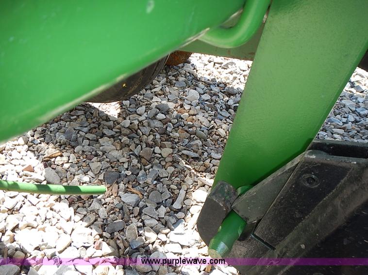 image for item AZ9989 John Deere 7100 two row plate-less planter