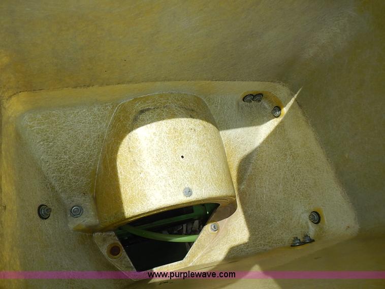 image for item AZ9989 John Deere 7100 two row plate-less planter