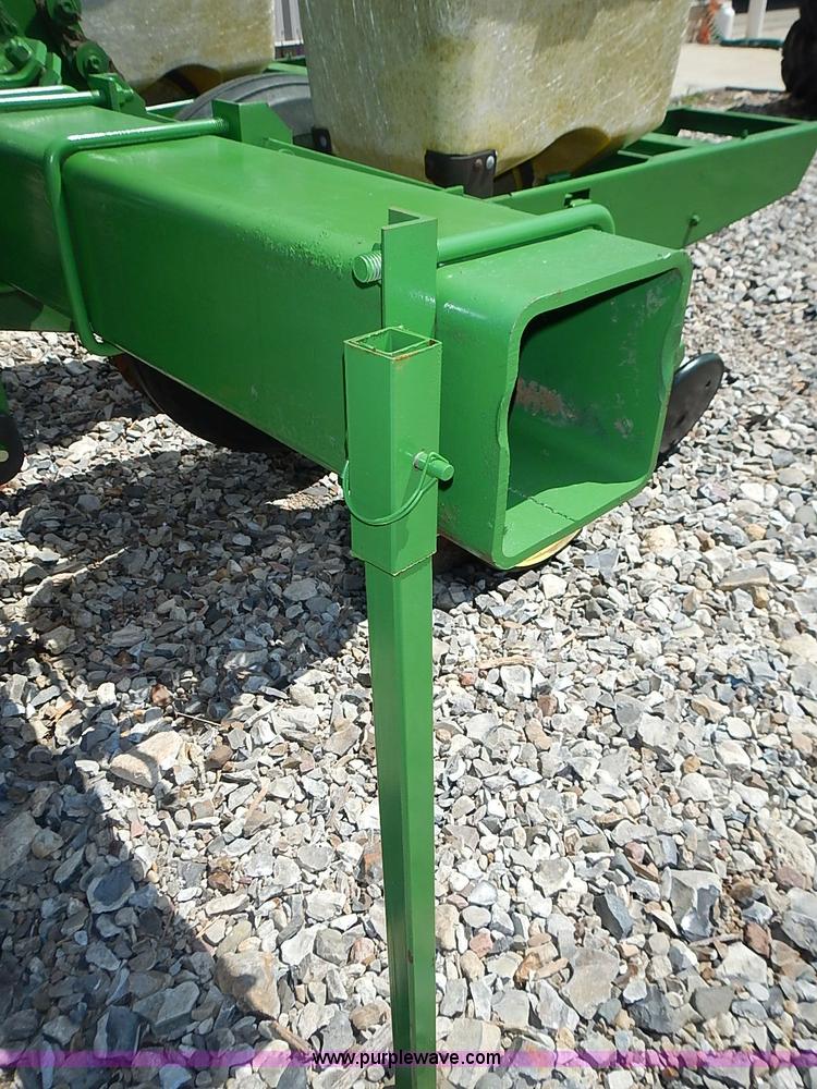 image for item AZ9989 John Deere 7100 two row plate-less planter