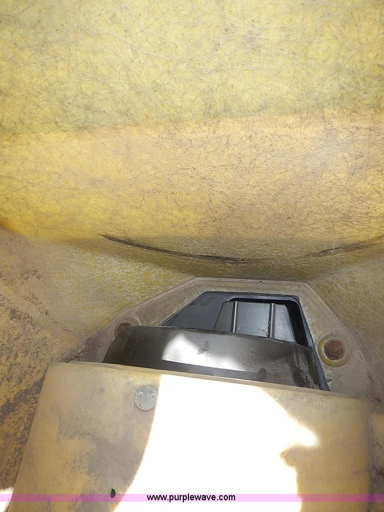 image for item AZ9989 John Deere 7100 two row plate-less planter