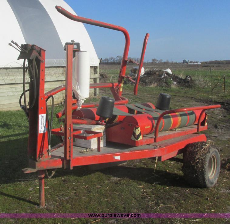 image for item E5177 Underhaug 7500 single bale wrapper