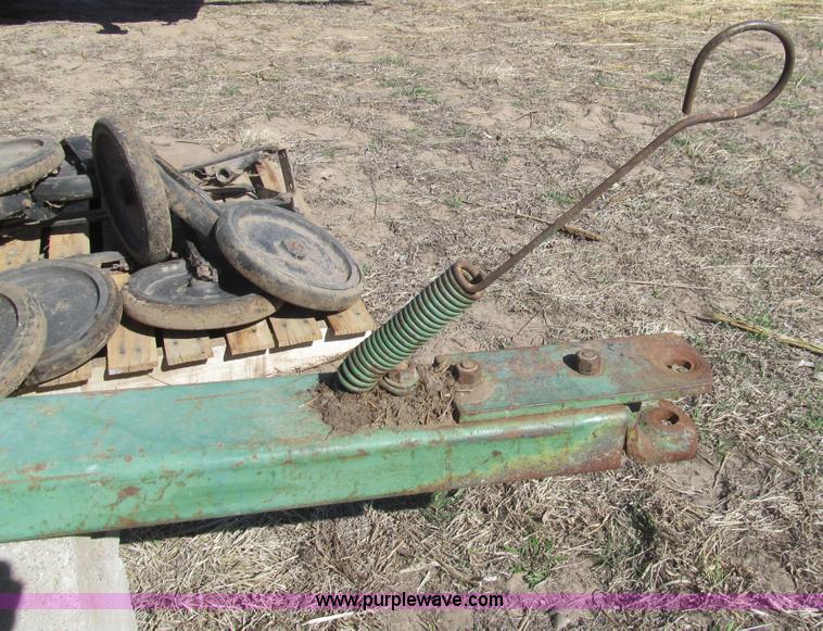 image for item G8416 John Deere 8350 grain drill