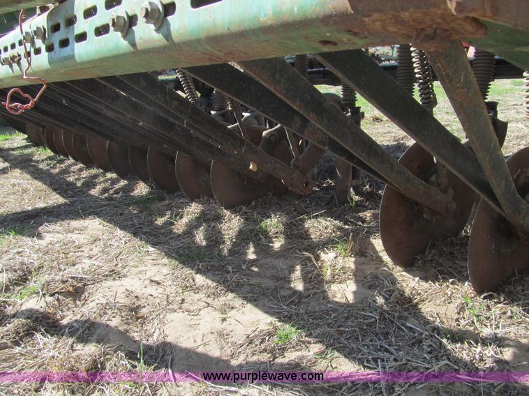 image for item G8416 John Deere 8350 grain drill