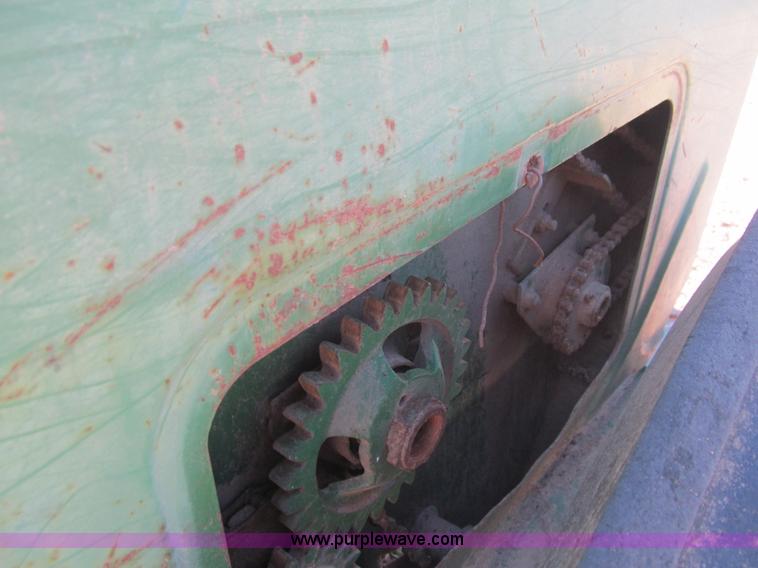 image for item G8416 John Deere 8350 grain drill