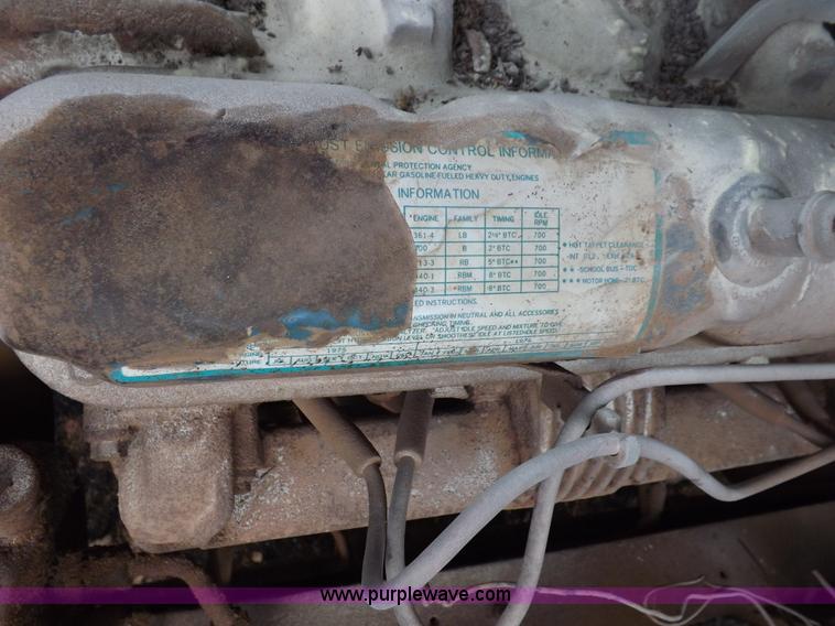 image for item H1877 1976 Dodge D600 gin pole truck