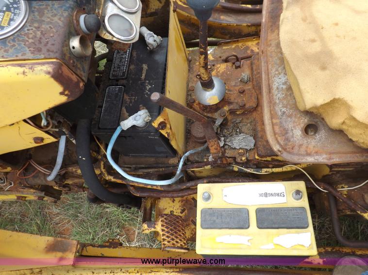 image for item H1878 International 2504 backhoe