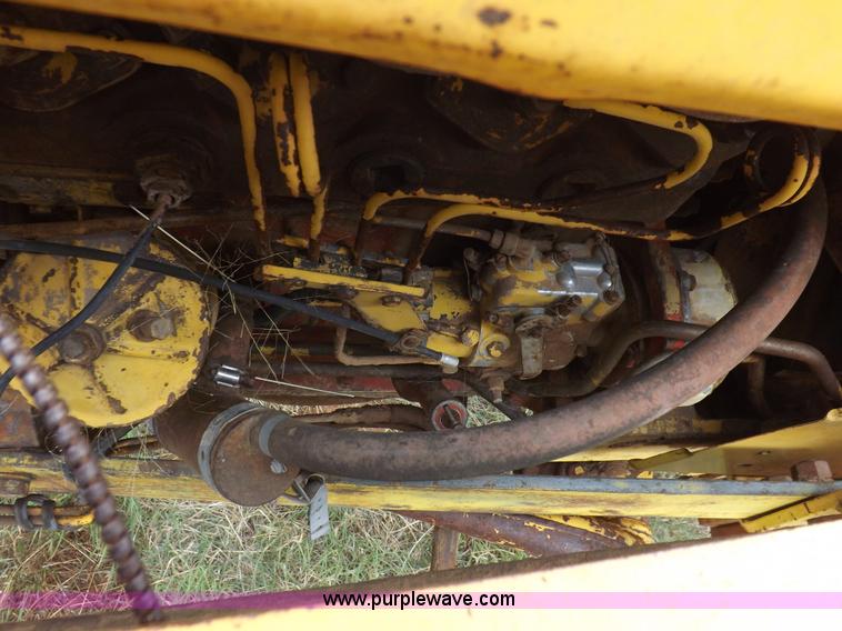 image for item H1878 International 2504 backhoe